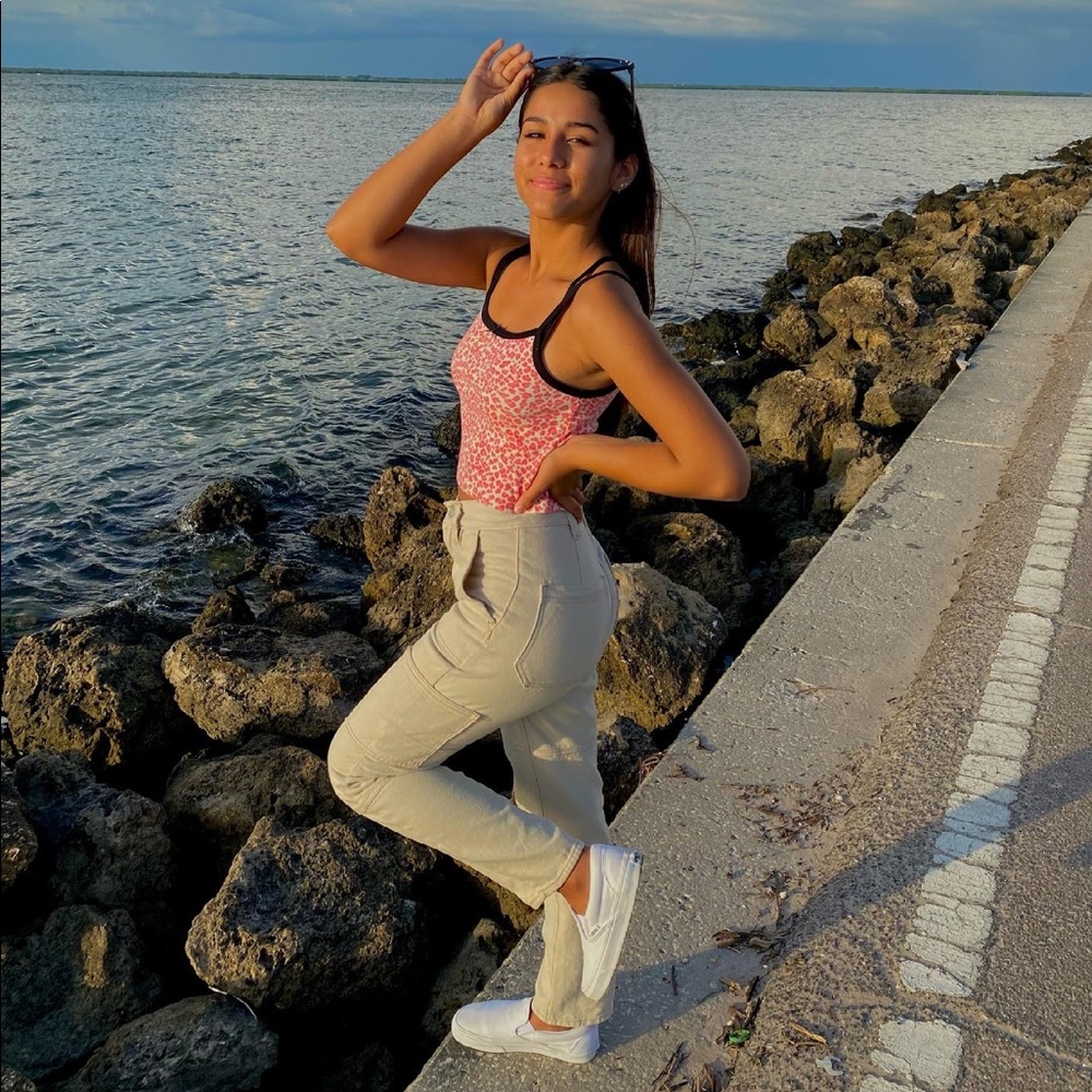 Meet your Posher, Gabriela